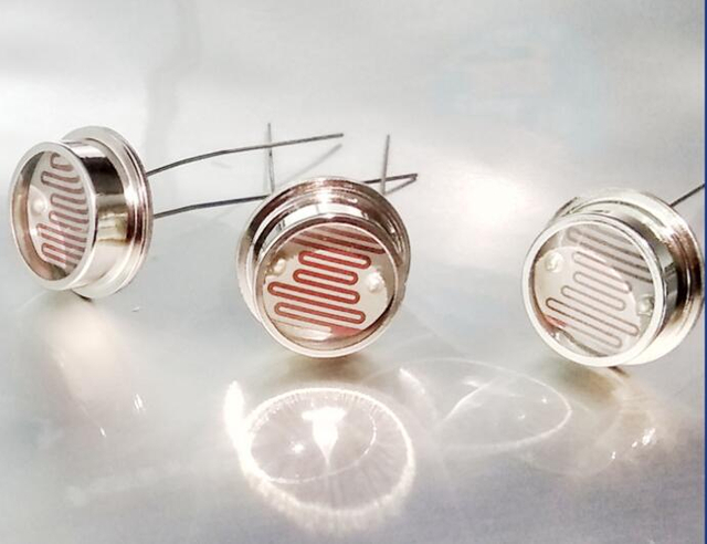 φ12mm caja de metal LDR CDS sensor de luz fotorresistor resistencia fotosensible MJ12510 MJ12515 MJ12525 MJ12558